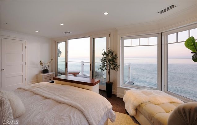 Bedroom, Interior, Recessed Lighting, Water, Wood Texture Flooring