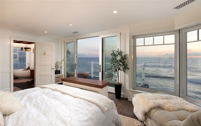 Bedroom, Interior, Recessed Lighting, Water, Wood Texture Flooring