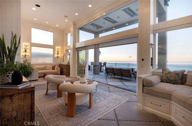 Interior, Living room, Recessed Lighting, Water