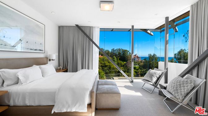 Bedroom, Interior, Recessed Lighting, Water