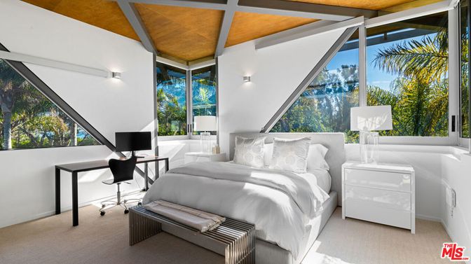 Bedroom, Home Office, Interior, Wooden Beams, Wooden Ceilings
