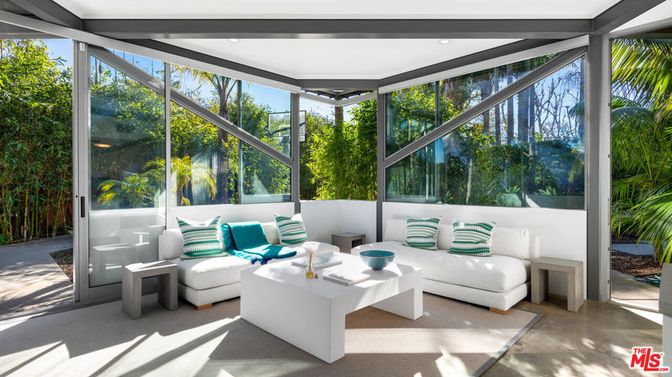 Interior, Living room, Recessed Lighting, Sun Room