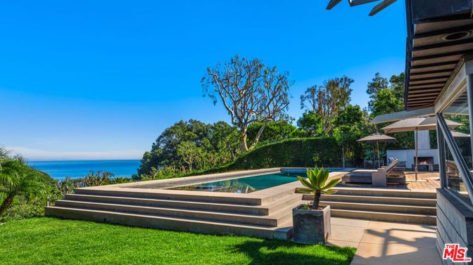 Backyard, Exterior, Pool, Water