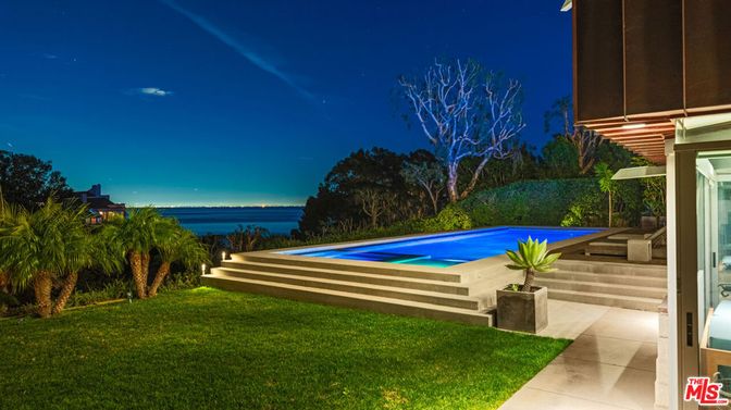 Backyard, Exterior, Pool, Water