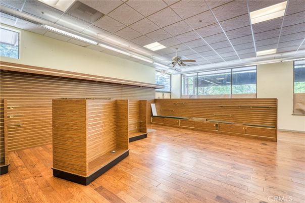 Interior, Recessed Lighting, Wood Texture Flooring, Wooden Walls