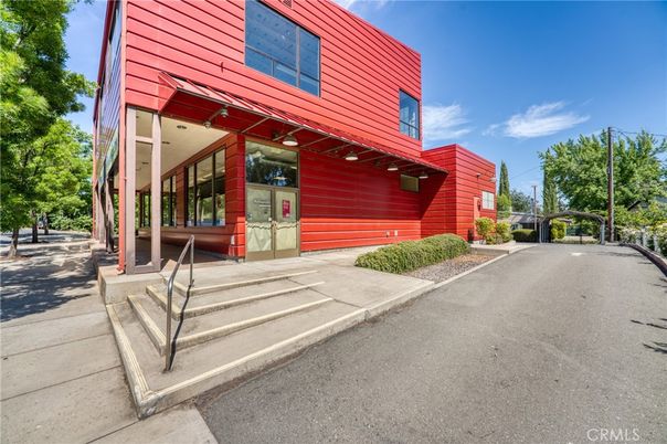 Exterior, Facade, None