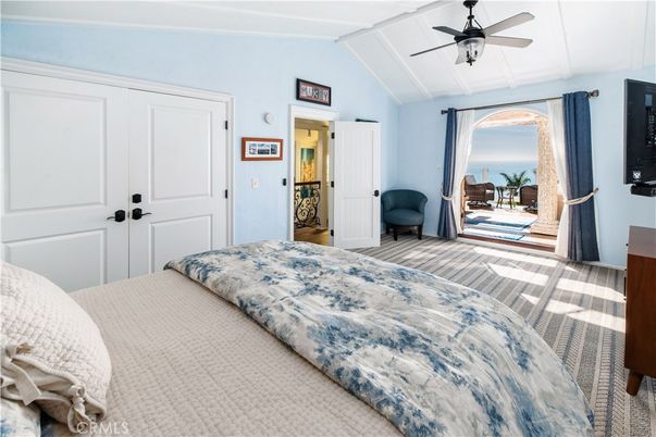 Bedroom, Interior, Water