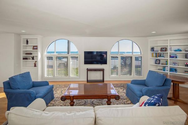 Interior, Living room, Recessed Lighting, Water, Wood Texture Flooring