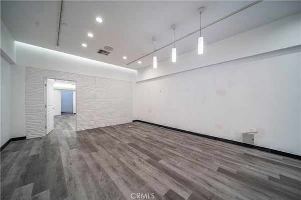 Empty room, Interior, Pendant Lights, Recessed Lighting, Wood Texture Flooring