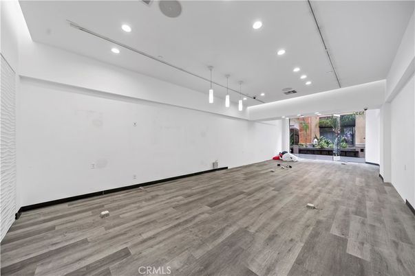 Interior, Pendant Lights, Recessed Lighting, Wood Texture Flooring