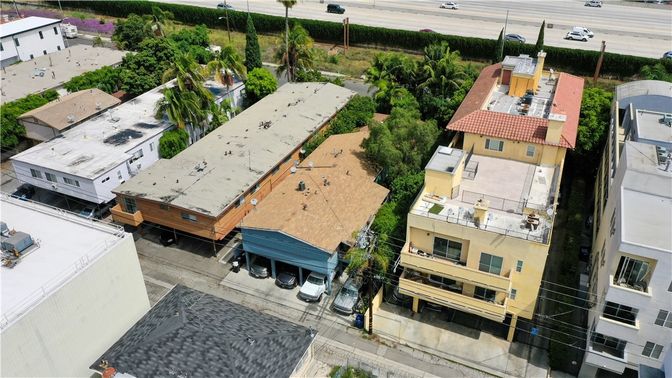 Exterior, Drone