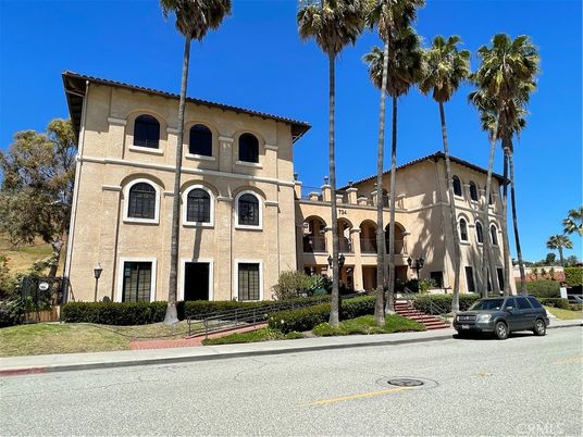 Exterior, Facade, Mediterranean