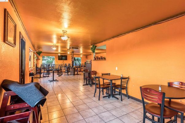 Dining room, Interior