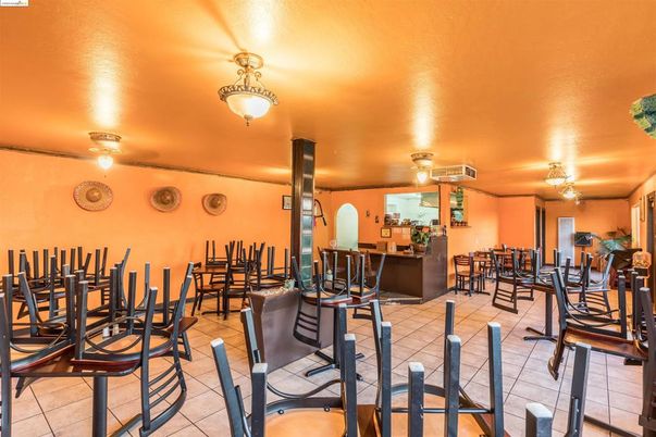 Dining room, Interior
