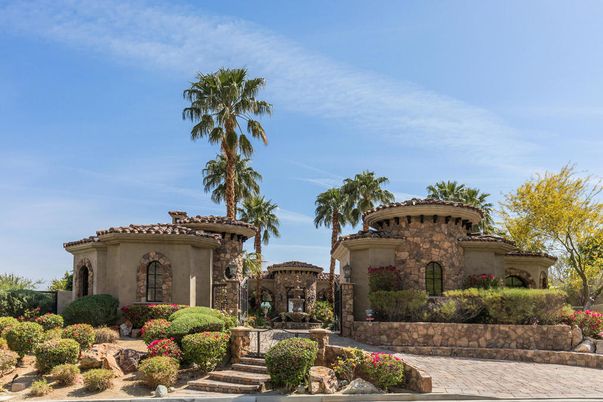 Exterior, Facade, Mediterranean