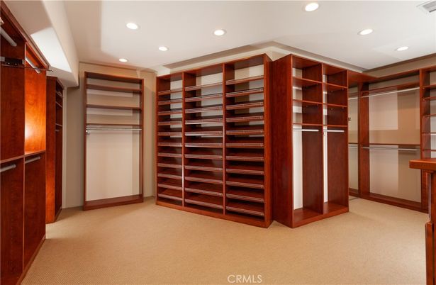 Interior, Recessed Lighting, Walk-in Closets