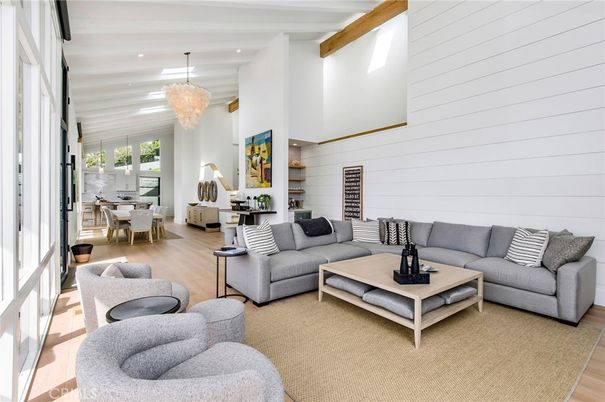 Chandelier, Dining room, Interior, Living room, Recessed Lighting, Wooden Beams, Wood Texture Flooring