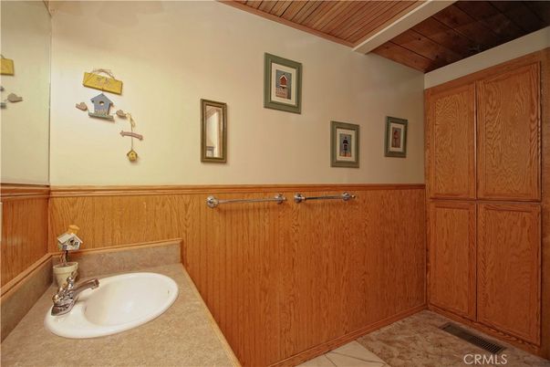 Bathroom, Interior, Wooden Ceilings, Wooden Walls
