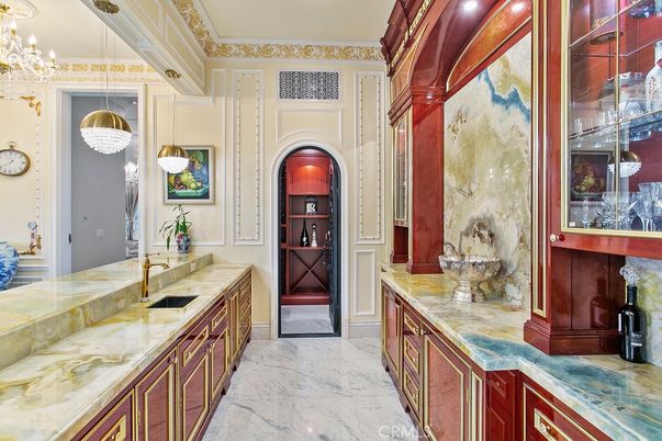 Bathroom, Interior, Marble, Pendant Lights, Recessed Lighting