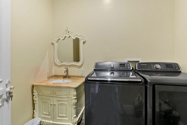 Bathroom, Interior, Washer