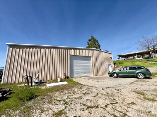 Detached Garage, Exterior