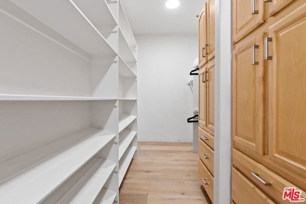 Interior, Recessed Lighting, Walk-in Closets, Wood Texture Flooring