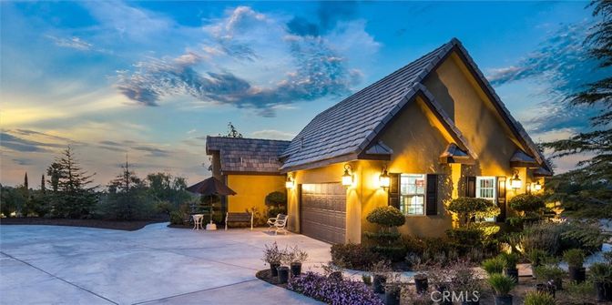 Attached, Backyard, Exterior, Facade, A Frame
