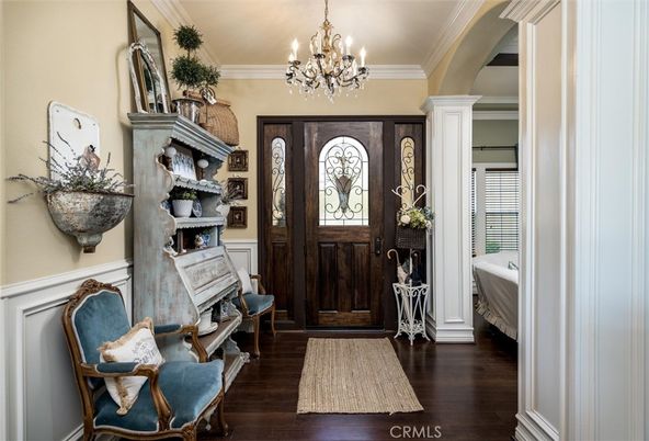 Chandelier, Interior, Wood Texture Flooring