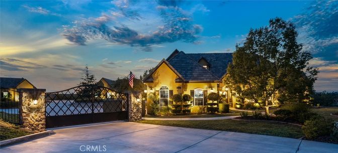 Backyard, Exterior, Facade, Tudor Revival