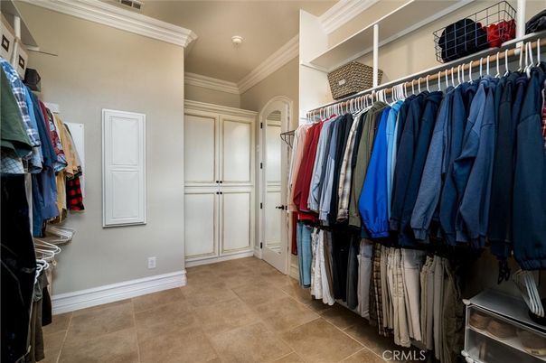 Interior, Walk-in Closets