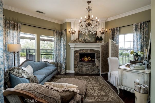 Chandelier, Fireplace, Interior, Living room
