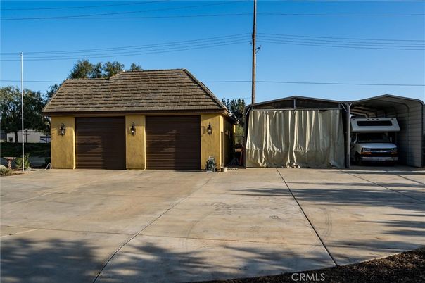 Detached Garage, Exterior