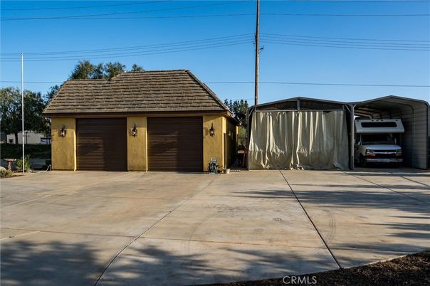 Detached Garage, Exterior