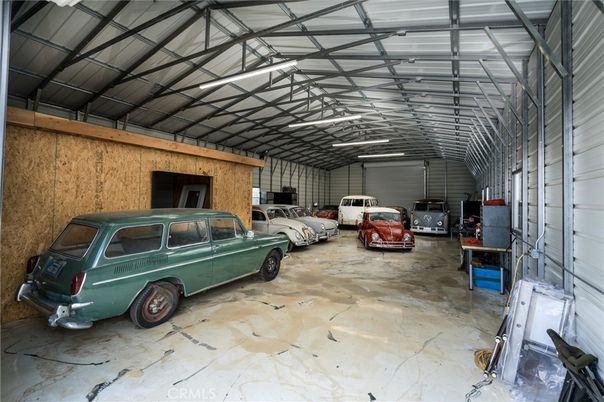 Garage, Interior