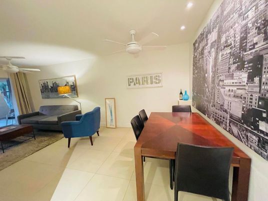 Dining room, Interior, Living room, Recessed Lighting