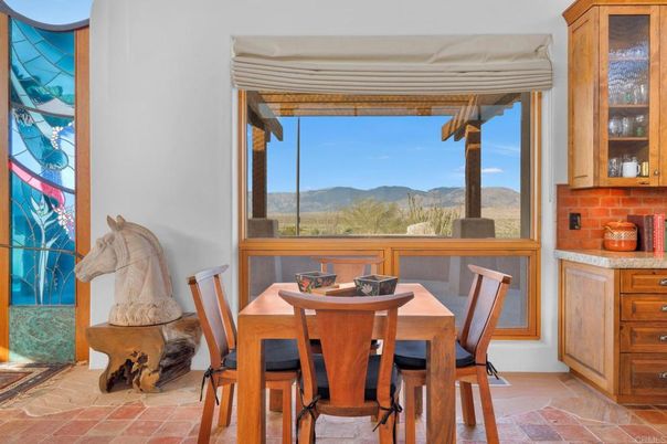Dining room, Interior