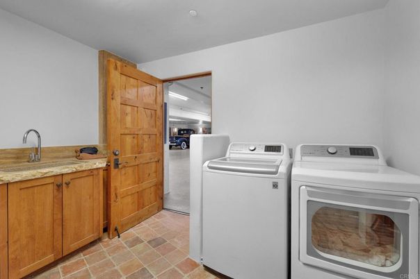 Interior, Washer