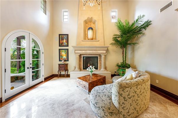 Fireplace, Interior, Living room