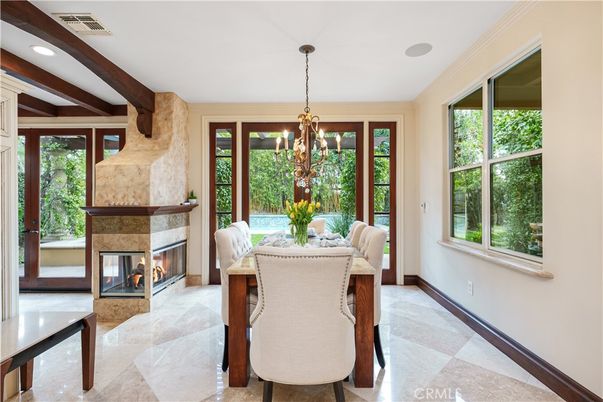 Chandelier, Dining room, Fireplace, Interior, Pendant Lights, Recessed Lighting