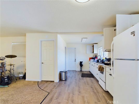 Fitness Equipment, Interior, Kitchen, Wood Texture Flooring