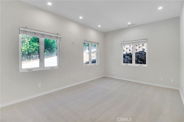 Empty room, Interior, Recessed Lighting