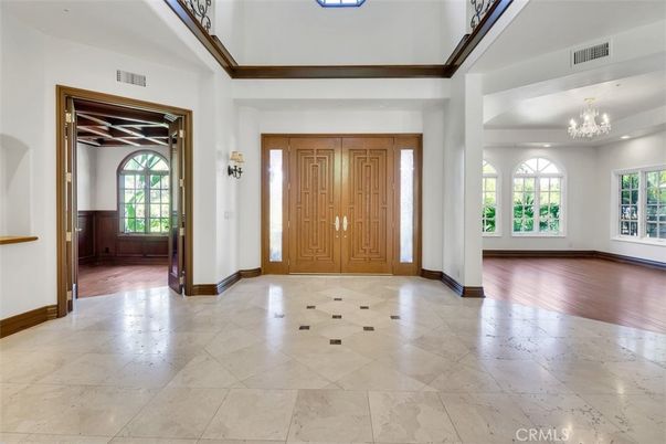 Chandelier, Interior, Wood Texture Flooring