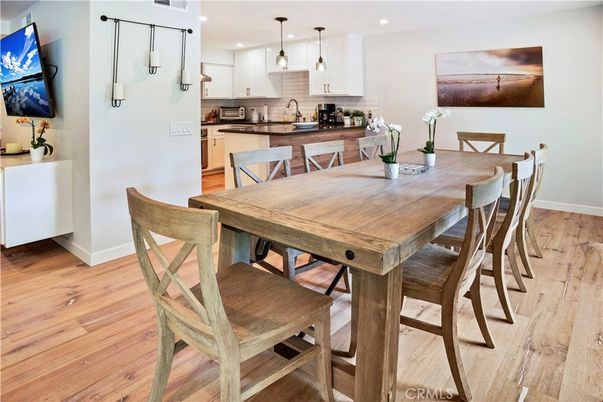 Dining room, Interior, Kitchen, Pendant Lights, Recessed Lighting, Wood Texture Flooring