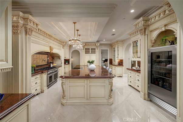 Chandelier, Interior, Kitchen, Recessed Lighting, Stainless Steel Appliances