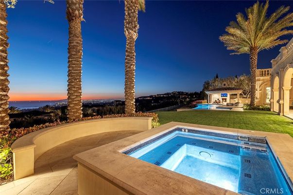 Exterior, Pool, Water