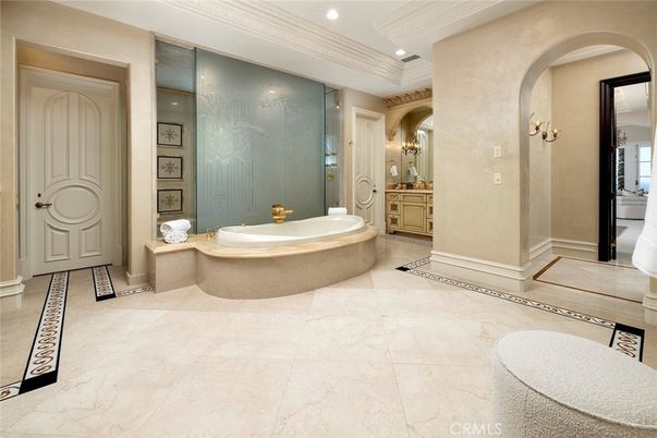 Bathroom, Interior, Recessed Lighting