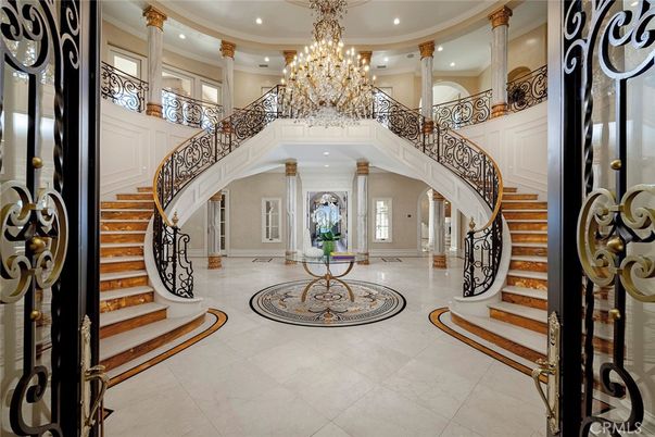 Chandelier, Interior, Recessed Lighting