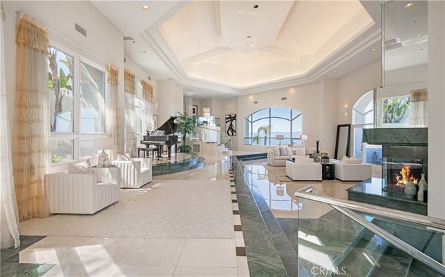 Fireplace, Interior, Living room, Piano, Recessed Lighting