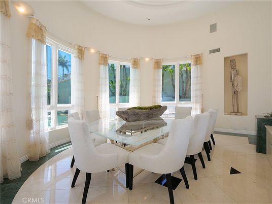 Dining room, Interior, Recessed Lighting
