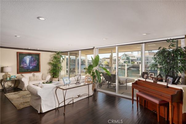 Interior, Living room, Piano, Recessed Lighting, Wood Texture Flooring